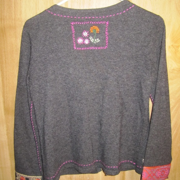 Sweater - Picture 4 of 4